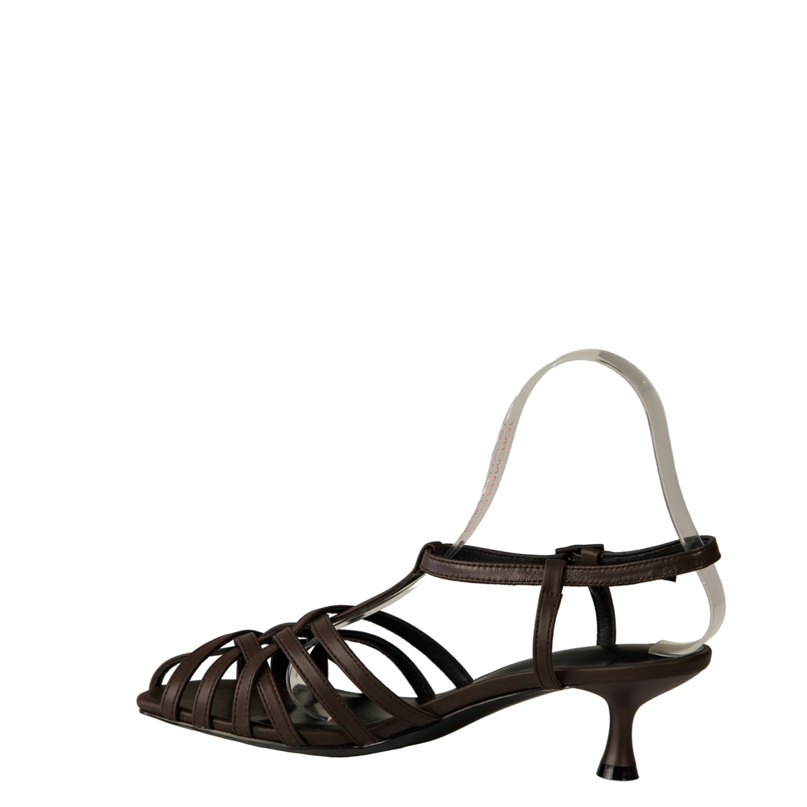 Босоножки на каблуке