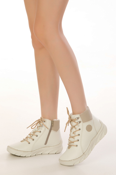 Ботинки RIEKER  цвет Белый