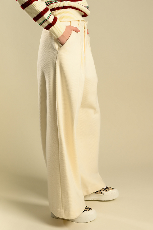 BELLABOA 126 WHITE Брюки женские классические BELLABOA цвет Белый